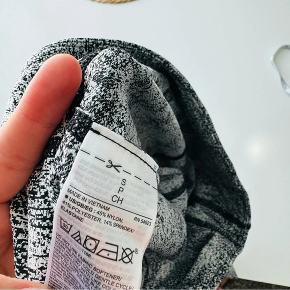 GapFit Shine Jacquard Leggings Size Small - Picture 8 of 10